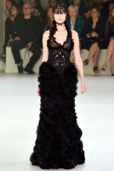 Look 25